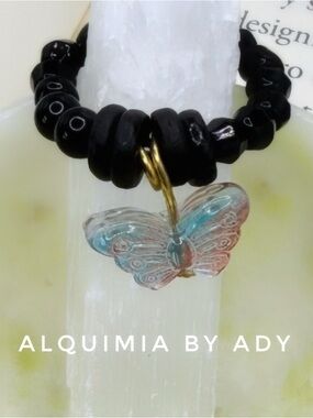 TINY CARVED BUTTERFLY 🦋 and onyx statement BEADED ring